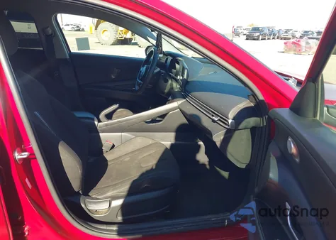 2022 Hyundai Elantra Sel z USA, uszkodzony, nr VIN KMHLM4AG4NU240510